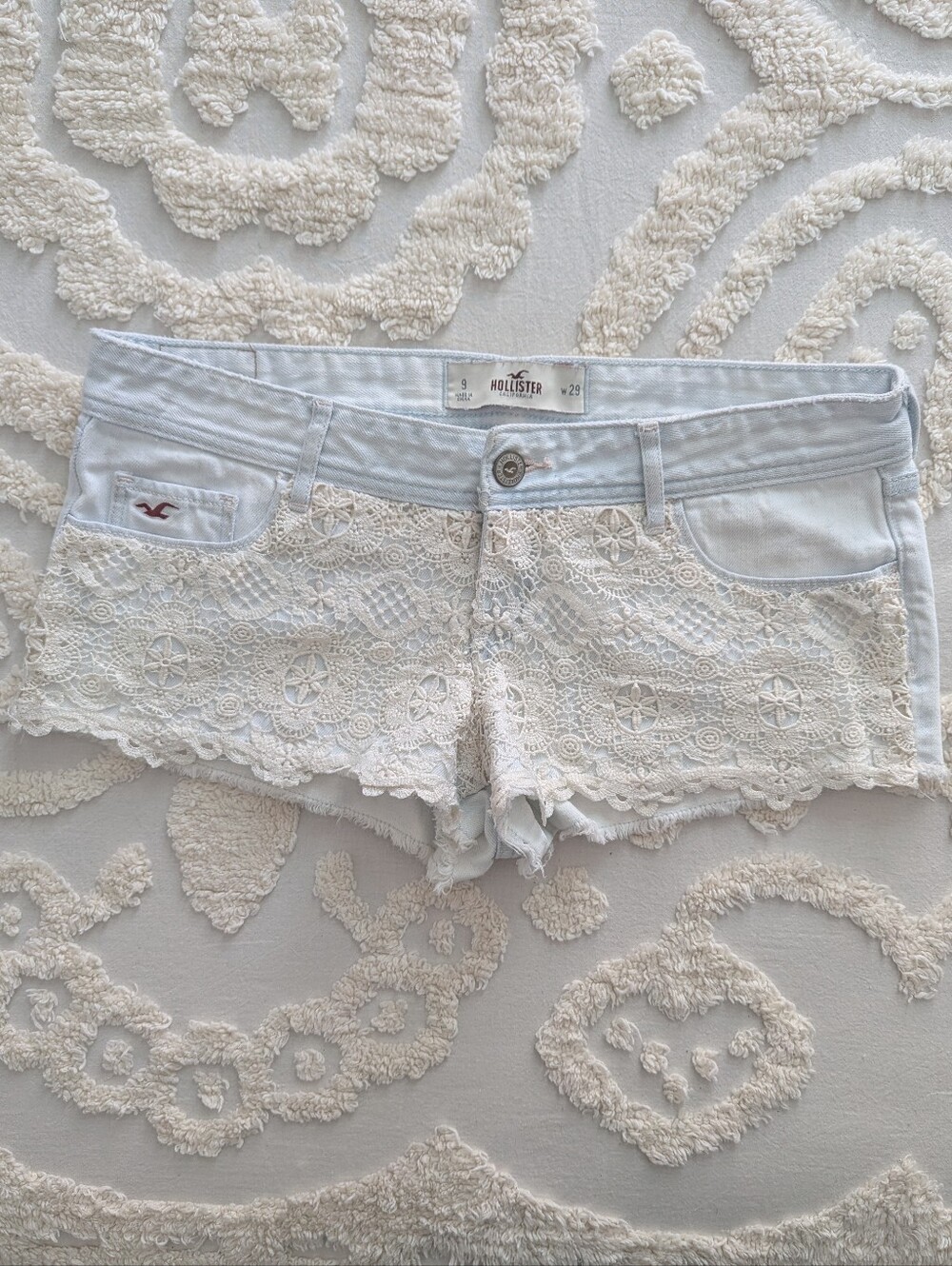 Hollister Low Rise Mini Micro Shorts Denim Jean Crochet Lace Size 9 - Picture 2 of 10